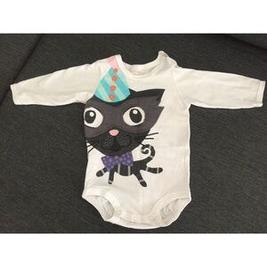 Baby Bodysuit Baby White EUC Cat Graphic